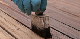 Tikkurila Valtti Plus Complete 2,7l – lakierobejca ochronno-dekoracyjna do drewna. Do barwienia, zabezpiecza przed wilgocią i UV, podkreśla naturalną strukturę drewna.