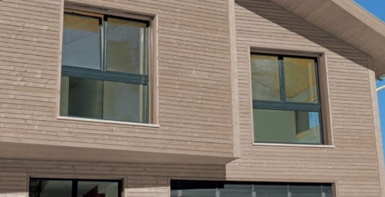 Remmers HK-Lazura 3w1 Grey Protect 10 l – impregnat lazurujący do drewna w odcieniach szarości.